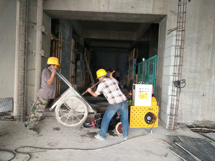 7月18日南通二次構(gòu)造柱泵合作北京城建南京德基世界項目