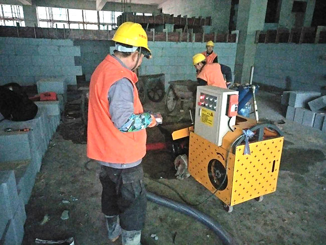 1月4日上海二次構(gòu)造柱泵合作廣州天力建筑虹橋商辦北區(qū)項目 1月4日上海二次構(gòu)造柱泵合作廣州天力建筑虹橋商辦北區(qū)項目