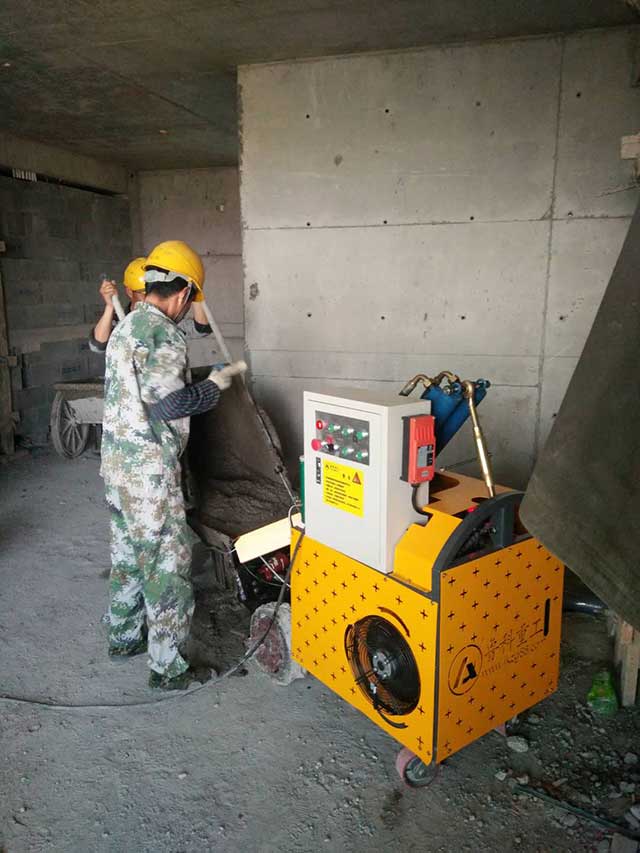 二次構造柱泵現(xiàn)場施工