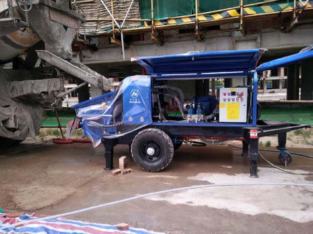 礦用小型細石混凝土泵